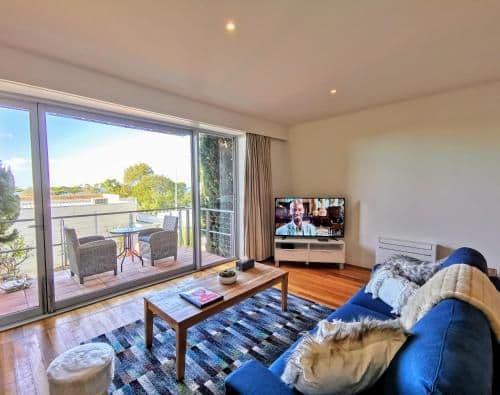 Apartment with Garden View