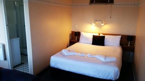 Echo Point Motor Inn0