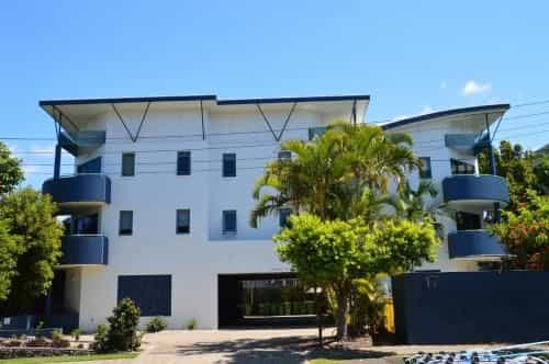 Noosa River Sandy Shores Hotel