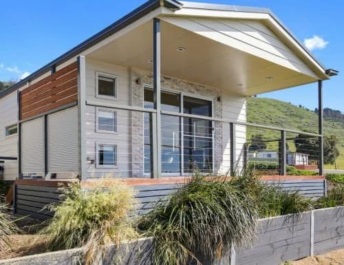 Three-Bedroom Beach House with Ocean View