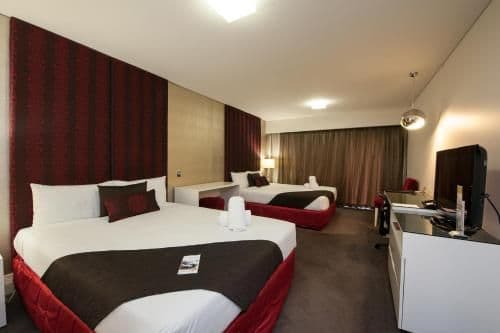 Executive Twin Room with Queen Beds