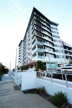 Q Resorts Holborn Apartments4