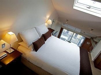 Sullivans Cove Apartments2