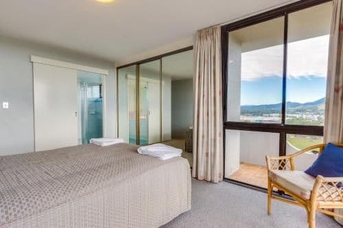 One-Bedroom Premium Apartment with Sea View