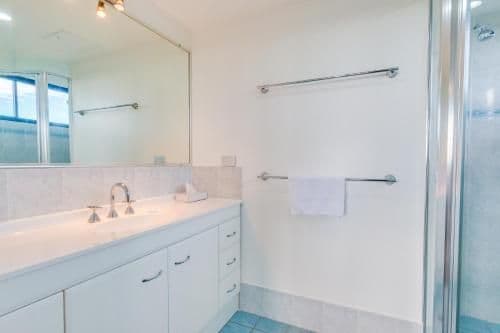 One-Bedroom Premium Apartment with Sea View