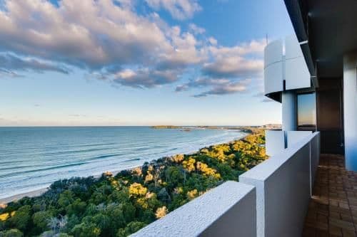 Four-Bedroom Penthouse Apartment with Sea View