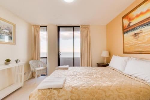 Four-Bedroom Penthouse Apartment with Sea View