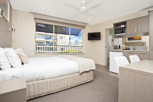 Motel Queen Room