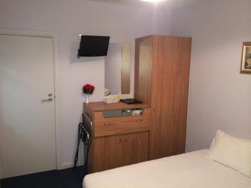 Twin Room with Bathroom