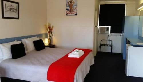 Standard Queen Room