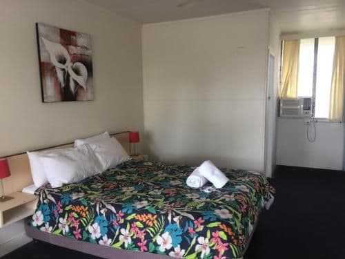 Standard Queen Room