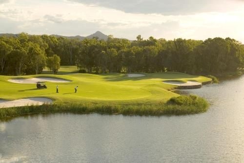 Noosa Springs Golf Resort & Spa1