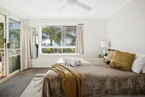 Two-Bedroom Deluxe Apartment with Air-Conditioning