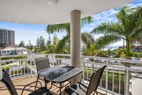 Two-Bedroom Deluxe Apartment with Air-Conditioning