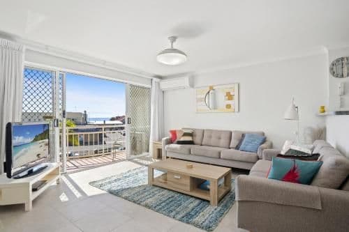 Two-Bedroom Deluxe Apartment with Air-Conditioning