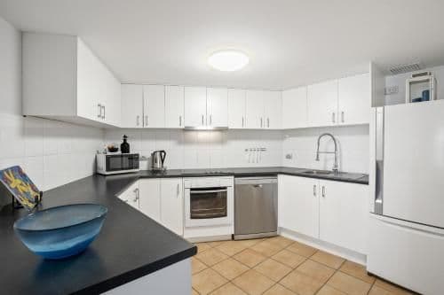 Two-Bedroom Deluxe Apartment with Air-Conditioning
