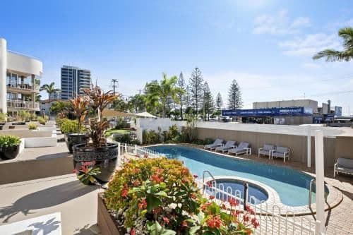 Two-Bedroom Deluxe Apartment with Air-Conditioning