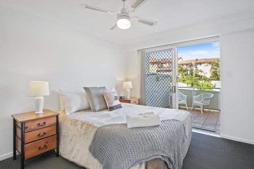 One-Bedroom Deluxe Apartment with Air-conditioning