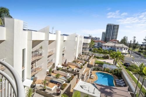 Kirra Palms Holiday Apartments1