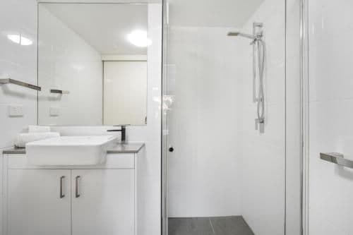 Two-Bedroom Deluxe Apartment with Air-Conditioning