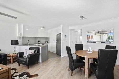 Two-Bedroom Deluxe Apartment with Air-Conditioning