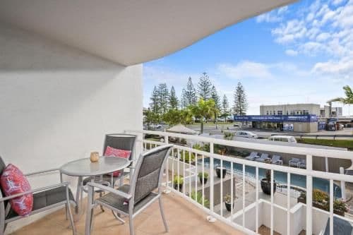 Two-Bedroom Deluxe Apartment with Air-Conditioning