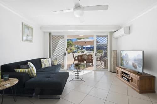 Two-Bedroom Deluxe Apartment with Air-Conditioning