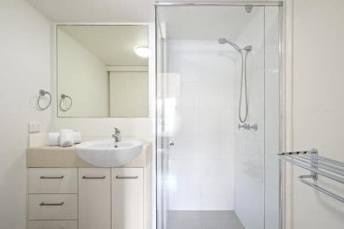 Two-Bedroom Deluxe Apartment with Air-Conditioning