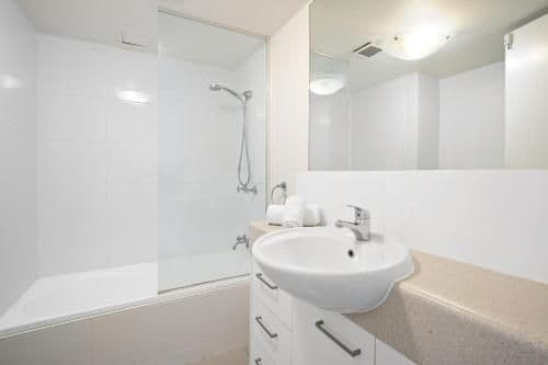 Two-Bedroom Deluxe Apartment with Air-Conditioning