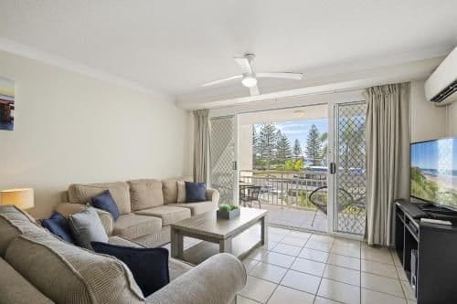 Three-Bedroom Deluxe Apartment with Air-conditioning