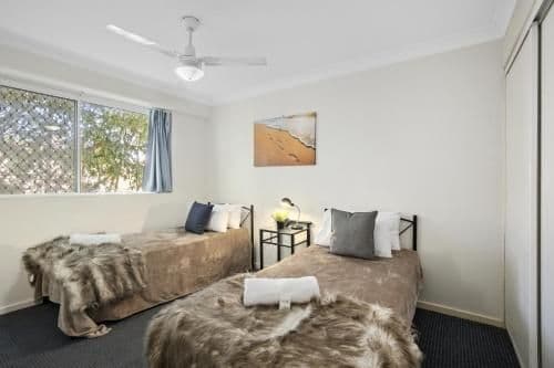Three-Bedroom Deluxe Apartment with Air-conditioning