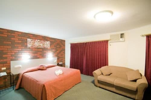 King Suite with Spa Bath