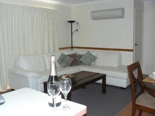 One-Bedroom Apartment with Spa Bath