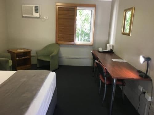 Standard Queen Room