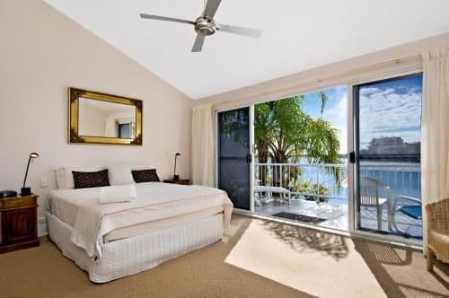 Three-Bedroom Apartment - Water Front