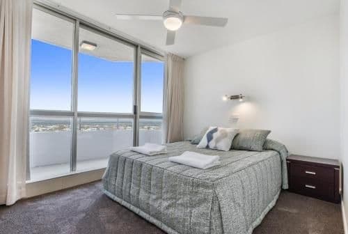 Three-Bedroom Apartment with Panoramic View