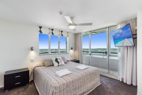 Three-Bedroom Apartment with Panoramic View