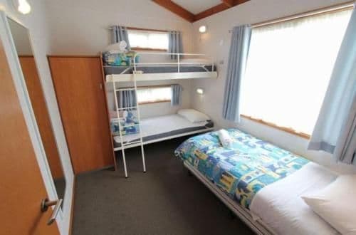 Two-Bedroom Cabin with Spa Bath