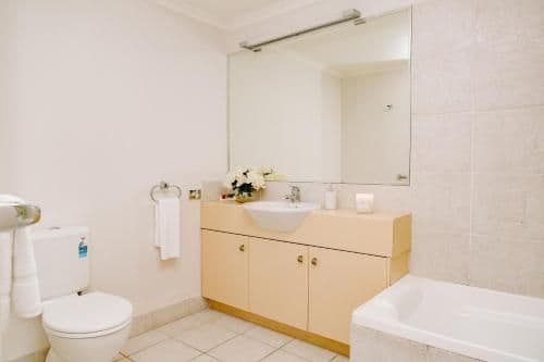 Two-Bedroom Apartment Garden/Pool