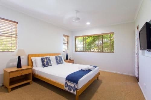 Two-Bedroom Apartment Garden/Pool