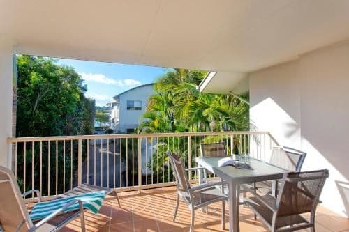 Two-Bedroom Apartment Garden/Pool