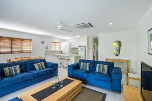 Two-Bedroom Apartment Garden/Pool