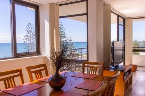 Windward Apartments4