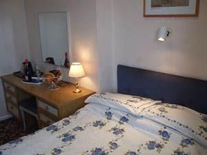 Abingdon Guest Lodge4