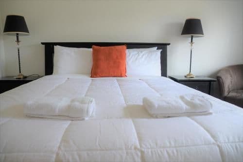 Queen Room with Shared Bathroom