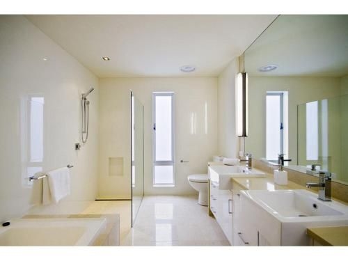 Oxley Court Serviced Apartments2