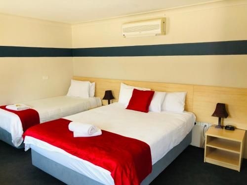 Red Cedar Motel0