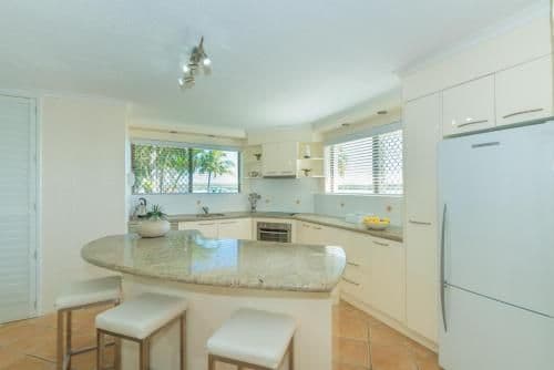 Superior Three-Bedroom Apartment - Water Front