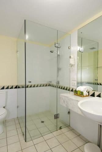 Deluxe One Bedroom Apartment - Lower Ground Floor