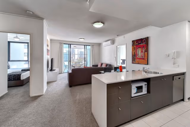 APARTMENT TWO BEDROOMS TWO BATHROOMS